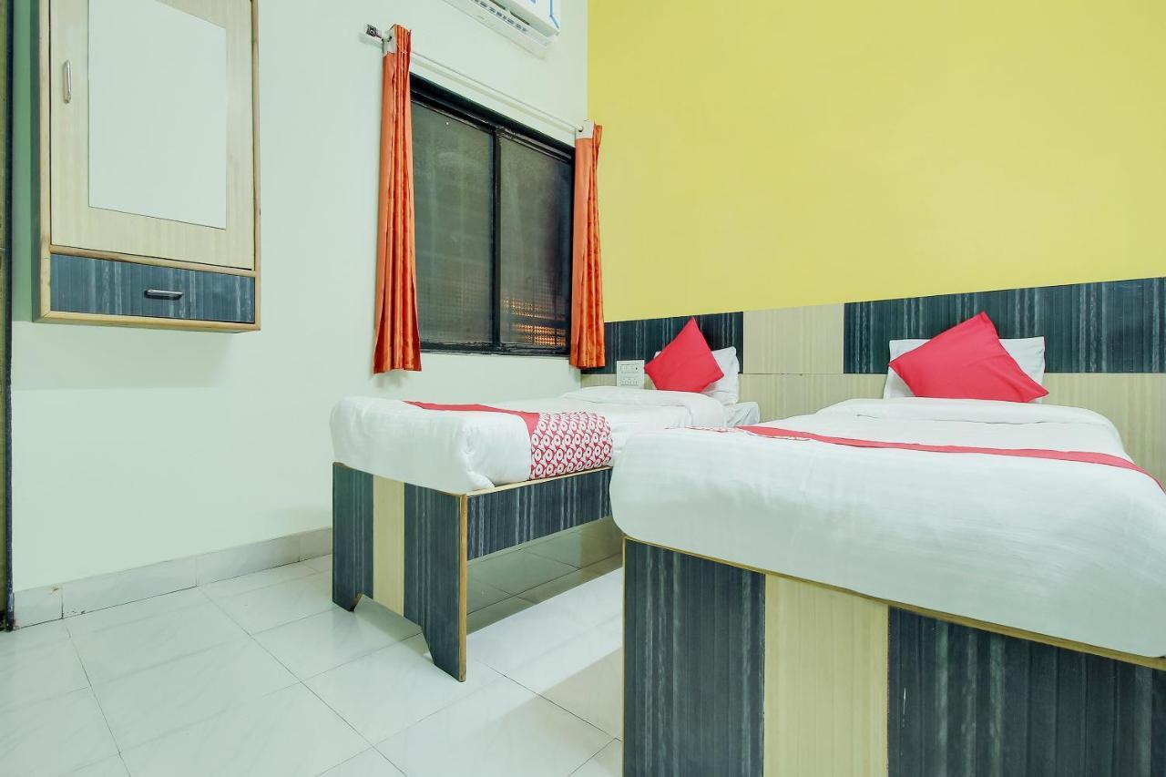 Oyo Flagship 48365 Hotel Shiva'S Castle Chalisgaon Zimmer foto